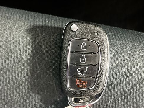 Used 2017 Hyundai Tucson SE image 34