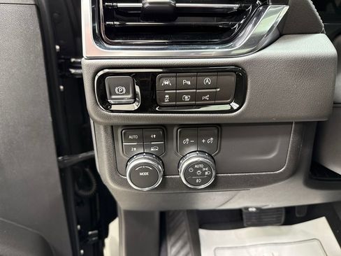 New 2026 GMC Yukon Denali w/ Sun & Power Step Package image 26