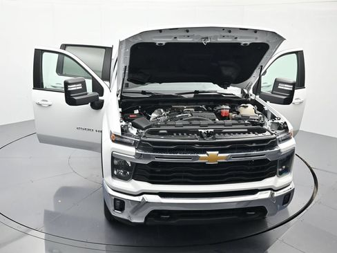 Used 2025 Chevrolet Silverado 2500 LT w/ Convenience Package AWD/4WD image 44