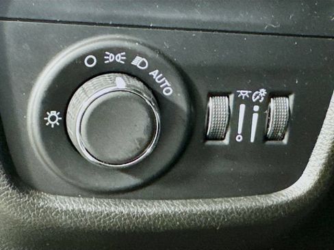 Used 2023 Jeep Grand Cherokee L Laredo AWD/4WD image 14
