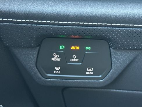 New 2026 Volkswagen Atlas SE image 24