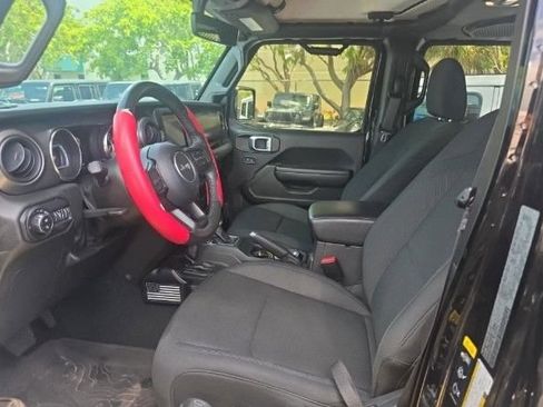 Used 2022 Jeep Gladiator Sport AWD/4WD image 5