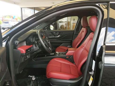 Certified 2025 Lincoln Corsair Grand Touring AWD/4WD image 12