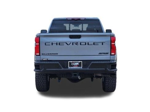 Used 2025 Chevrolet Silverado 2500 ZR2 w/ Technology Package image 21