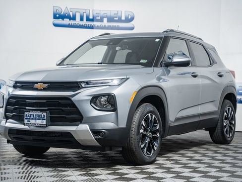 Used 2023 Chevrolet TrailBlazer LT image 3