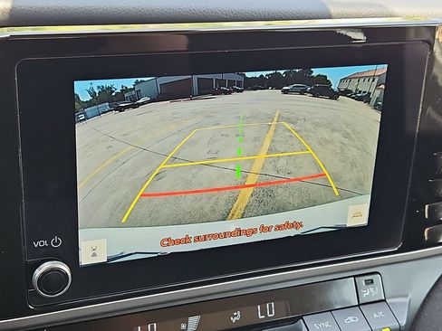Used 2025 Toyota Camry LE FWD image 18