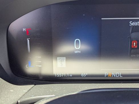 Certified 2024 Ford Escape ST-Line w/ Tech Pack #1 FWD image 30