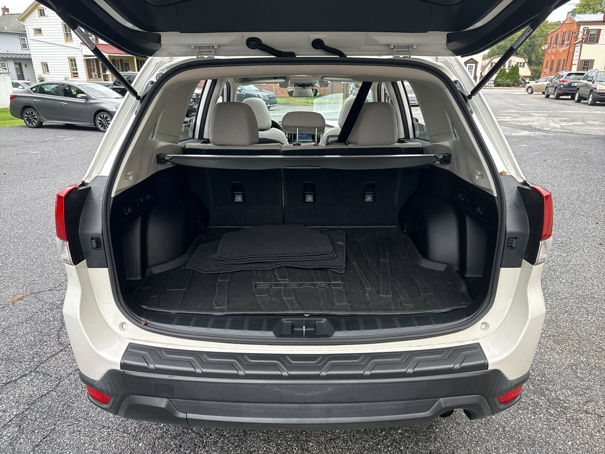 Used 2019 Subaru Forester Premium w/ All-Weather Package AWD/4WD image 28