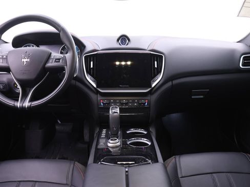 Used 2024 Maserati Ghibli Modena Q4 AWD/4WD image 8