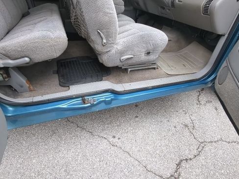 Used 1998 Chevrolet Silverado 1500 2WD Extended Cab w/ Preferred Equipment Group 2 image 19