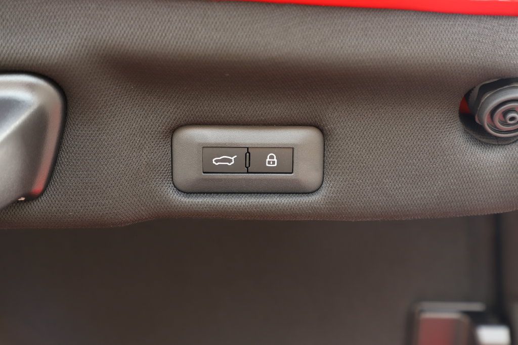 Certified 2026 Ferrari 12Cilindri RWD image 45