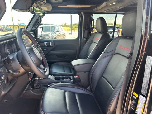 Used 2024 Jeep Wrangler Unlimited Rubicon AWD/4WD image 8