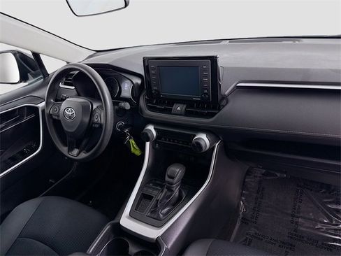 Certified 2020 Toyota RAV4 LE image 26