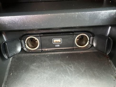 Used 2025 Kia Soul LX image 32
