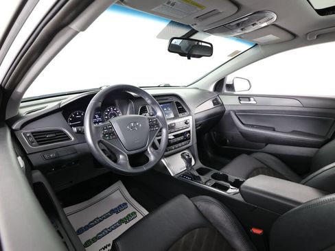Used 2016 Hyundai Sonata Sport w/ Option Group 1V FWD image 10