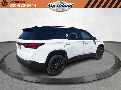 Used 2023 Chevrolet Traverse RS FWD image 5