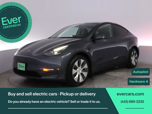 Used 2023 Tesla Model Y Long Range AWD/4WD image 1