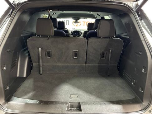 Used 2023 Chevrolet Traverse LT AWD/4WD image 17