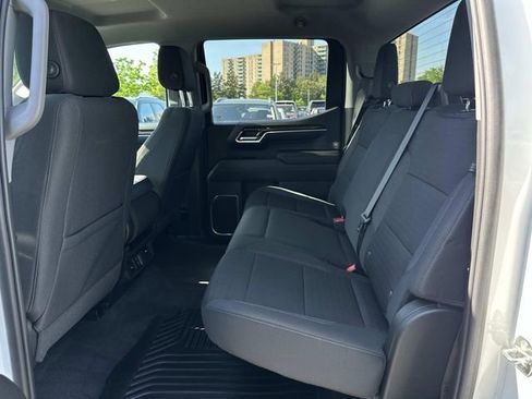Used 2022 Chevrolet Silverado 1500 LT AWD/4WD image 15