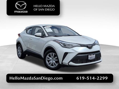 Used 2020 Toyota C-HR LE image 1