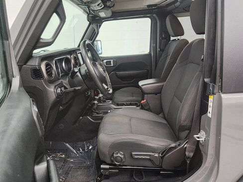 Used 2019 Jeep Wrangler Sport AWD/4WD image 12