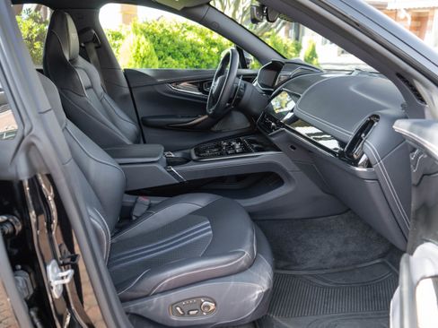 Used 2025 Aston Martin DBX 707 image 13