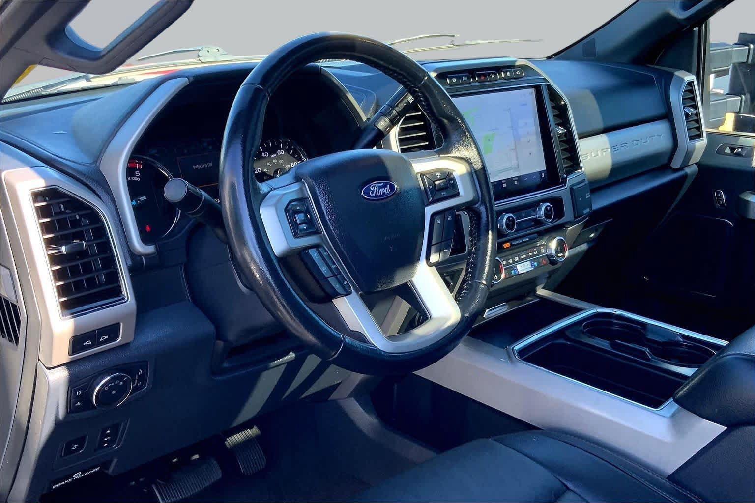 Used 2022 Ford F250 Lariat w/ Lariat Ultimate Package AWD/4WD image 16