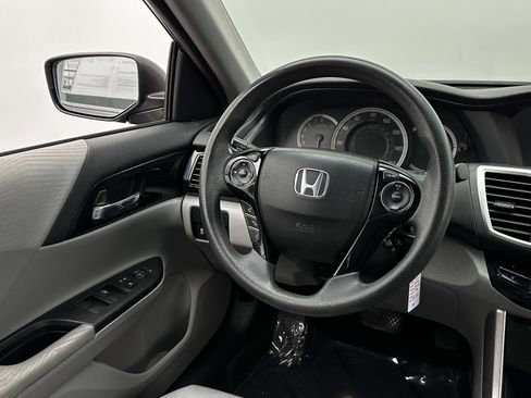 Used 2016 Honda Accord LX image 22