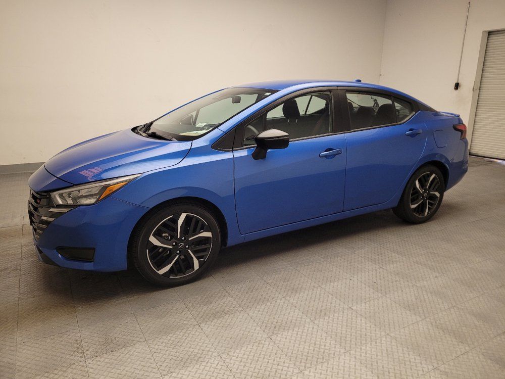 Used 2024 Nissan Versa SR FWD image 2