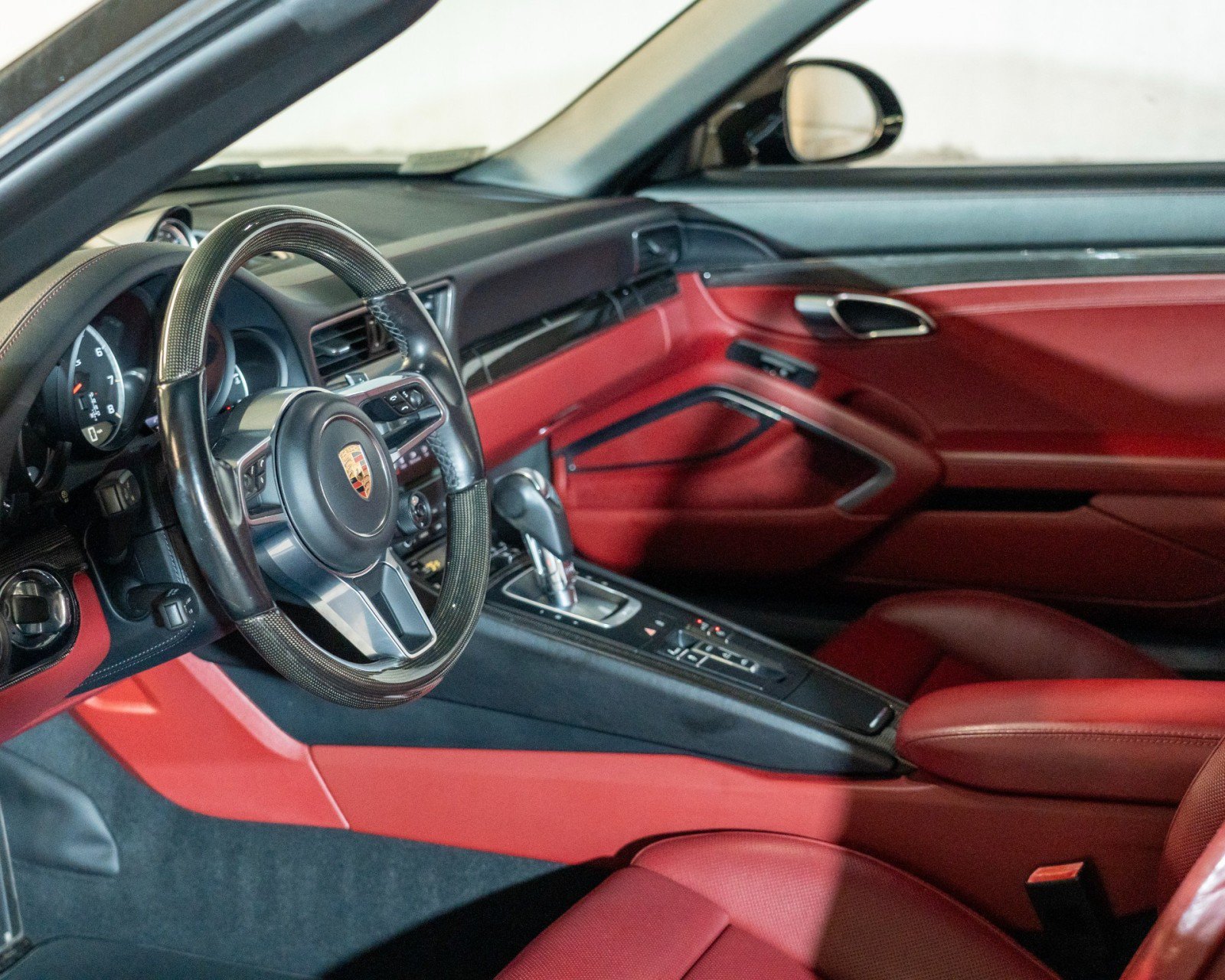 Certified 2019 Porsche 911 Turbo S AWD/4WD image 4