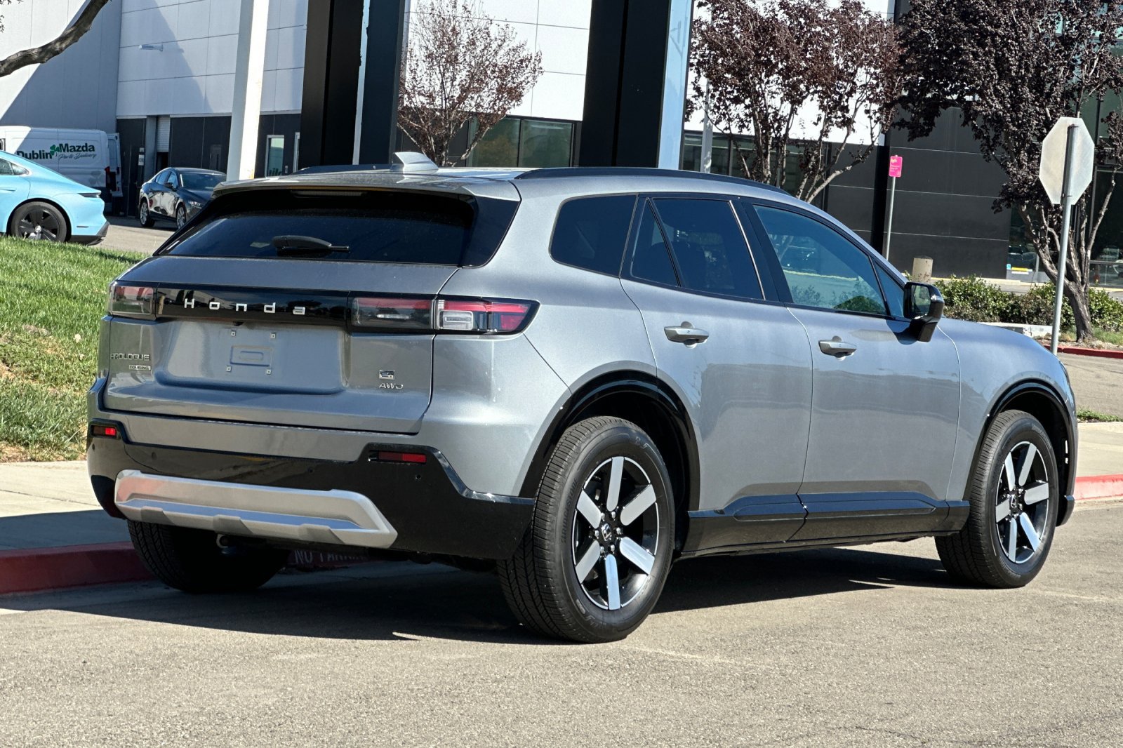 Used 2025 Honda Prologue Touring image 4