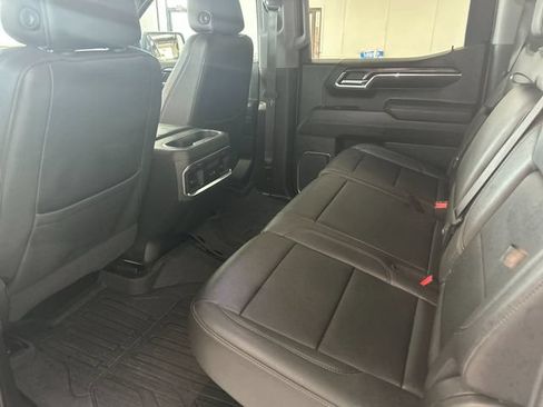 Used 2023 GMC Sierra 1500 SLT AWD/4WD image 14