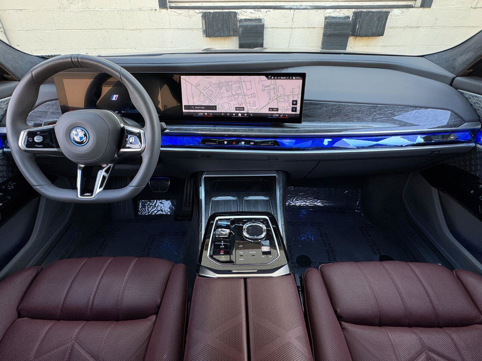 Used 2023 BMW i7 xDrive60 AWD/4WD image 13