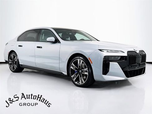 Used 2023 BMW 760i xDrive w/ Executive Package AWD/4WD image 1