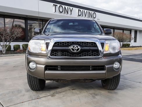 Used 2011 Toyota Tacoma 4x4 Double Cab w/ SR5 Pkg #2 image 3