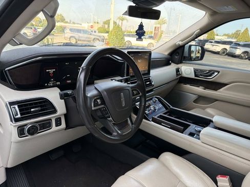 Used 2020 Lincoln Navigator L Reserve w/ Equipment Group 208A Reserve AWD/4WD image 15