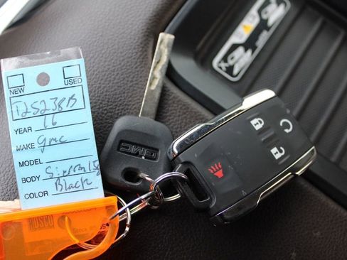 Used 2016 GMC Sierra 1500 SLT w/ SLT Premium Package image 28