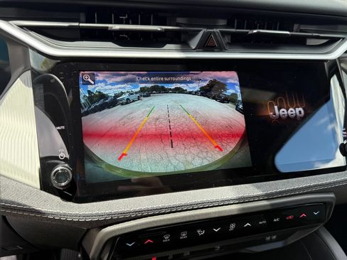 New 2026 Jeep Cherokee Laredo AWD/4WD image 19