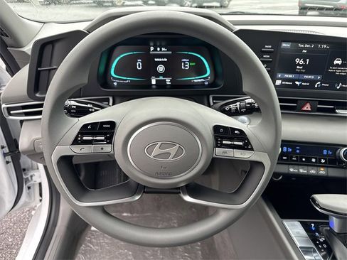 New 2026 Hyundai Elantra Blue image 23