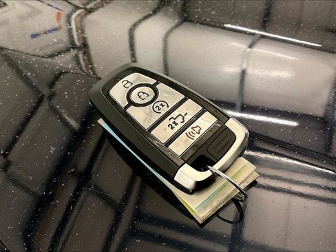 Used 2021 Ford F150 Lariat w/ Max Trailer Tow Package image 9