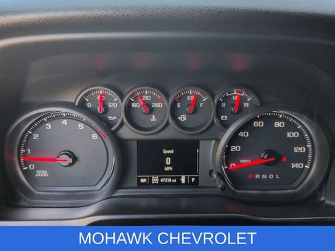 Used 2020 Chevrolet Silverado 1500 Custom w/ Custom Value Package AWD/4WD image 13