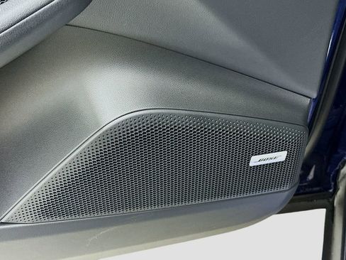 Used 2025 Porsche Macan Electric image 21