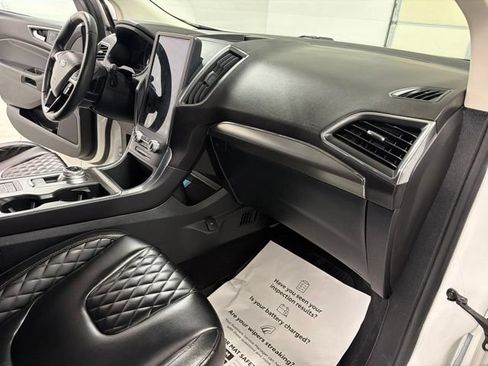 Used 2023 Ford Edge Titanium w/ Class II Trailer Tow Package AWD/4WD image 31