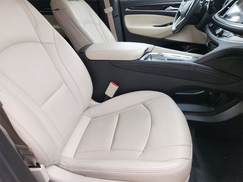 Used 2022 Buick Enclave Essence w/ Experience Buick Package image 12