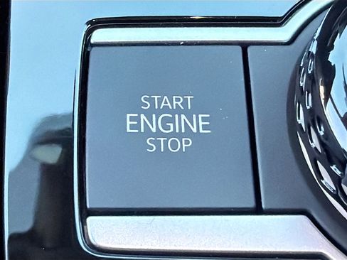 New 2026 Volkswagen Tiguan SEL R-Line image 37