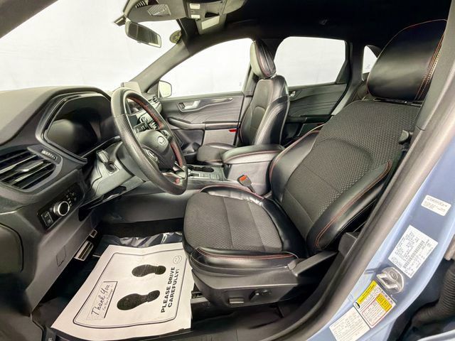 Used 2023 Ford Escape ST-Line w/ Equipment Group 301A AWD/4WD image 19