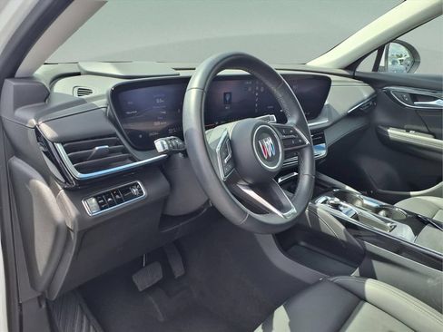 Certified 2025 Buick Envision Preferred AWD/4WD image 12