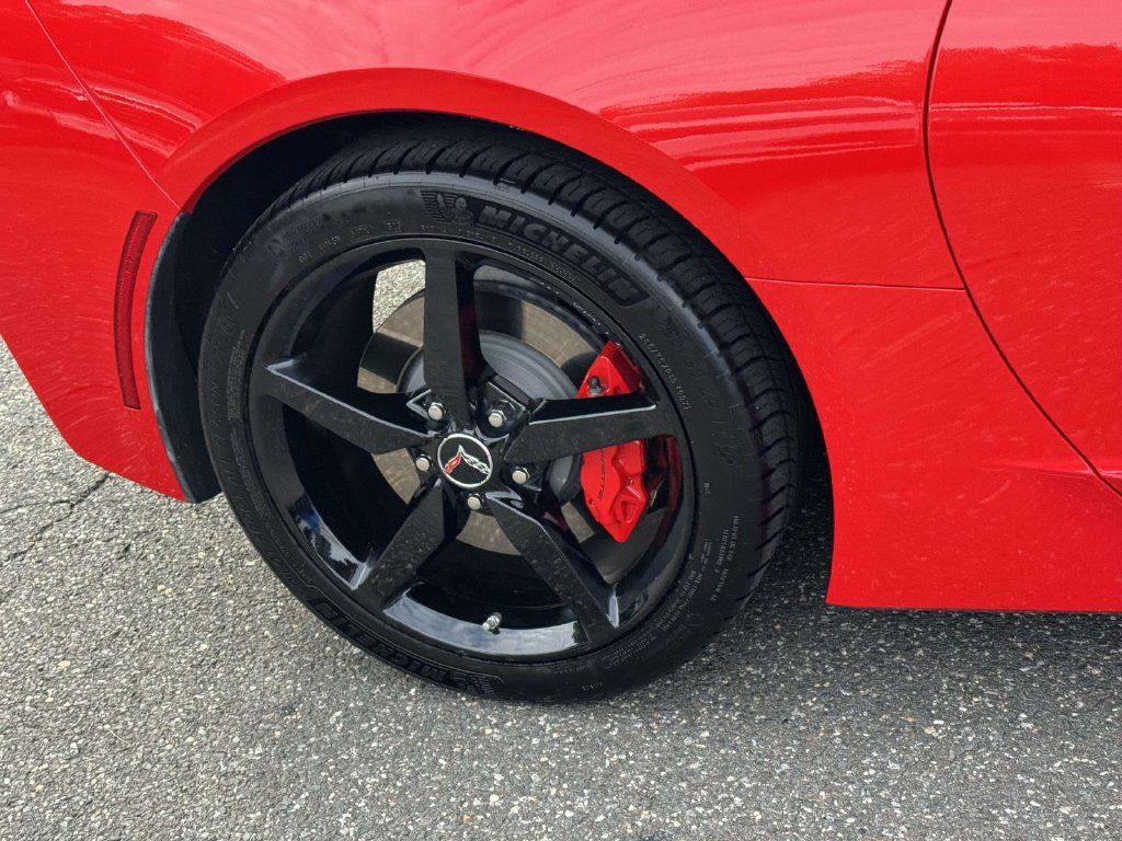 Used 2015 Chevrolet Corvette Stingray Coupe RWD image 9