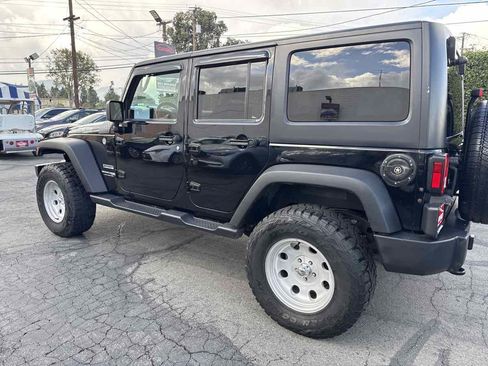 Used 2018 Jeep Wrangler Unlimited Sport S AWD/4WD image 5