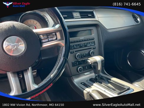 Used 2010 Ford Mustang GT RWD image 9